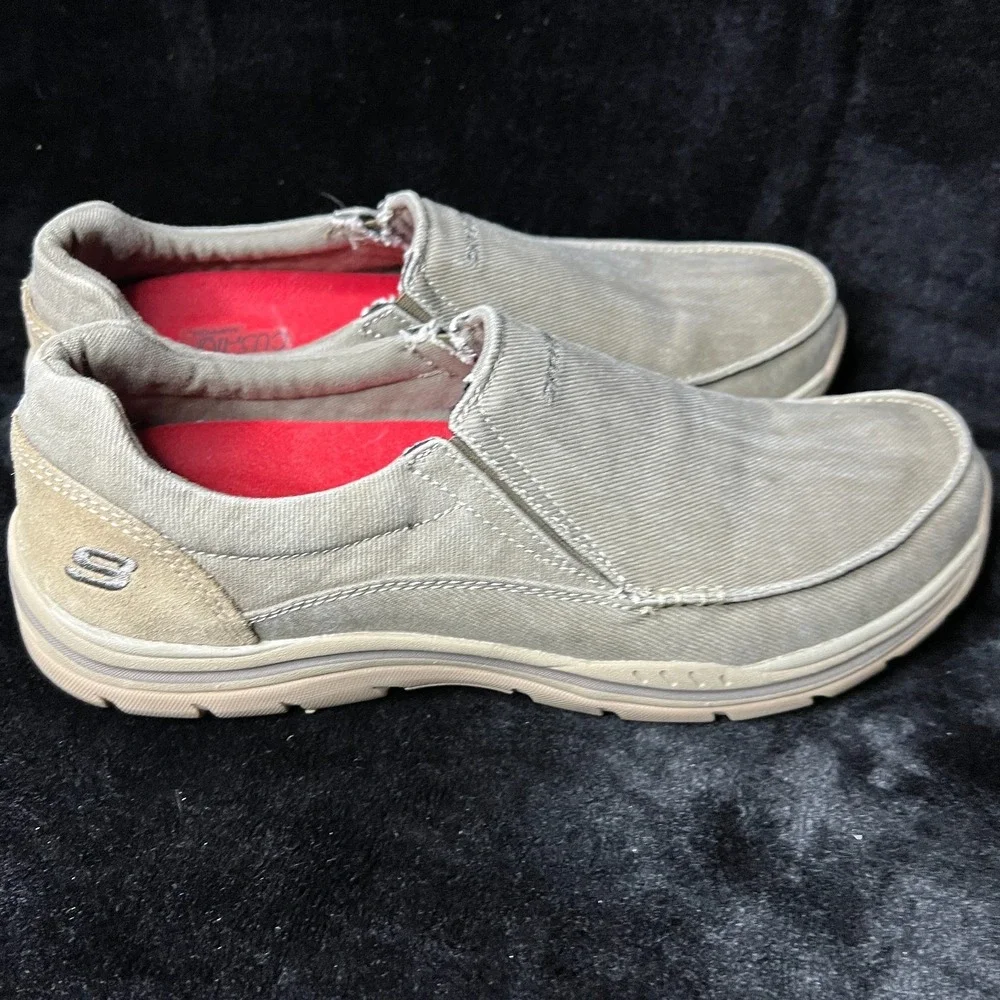Skechers Expected Avillo 64109 KHK Men's 11 Sneakers Khaki Casual‎ Slip On Shoes